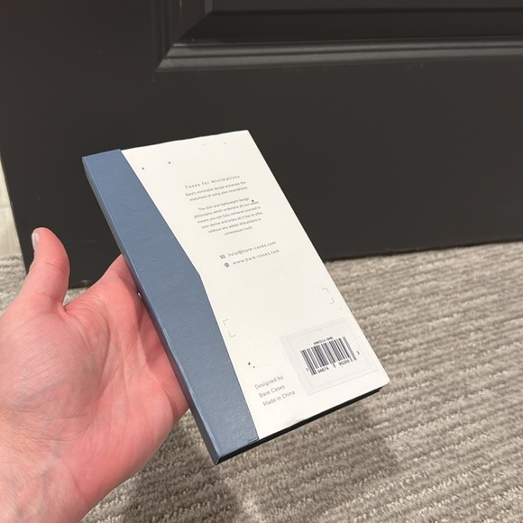 ⭐️ Sale ⭐️ open box NEW iPhone 16 PRO (6.3”) BARE minimalist phone case - Picture 10 of 10